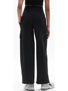 Athleta Black High-Rise Wide-Leg Cargo Pants Size 0 Nylon/Spandex With Pockets